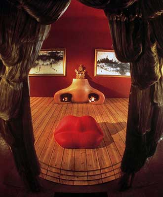 The ‘Dalilips’ Sofa by Salvador Dali