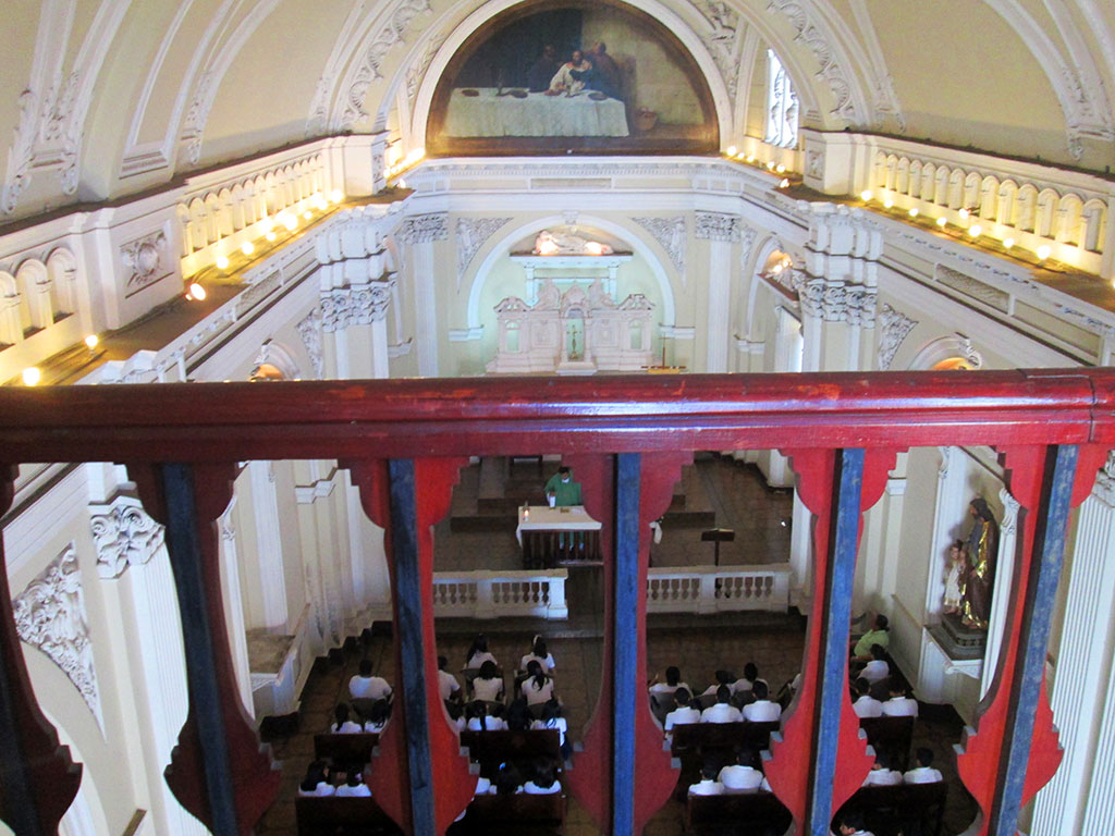 19-Inside-Leons-Cathedral