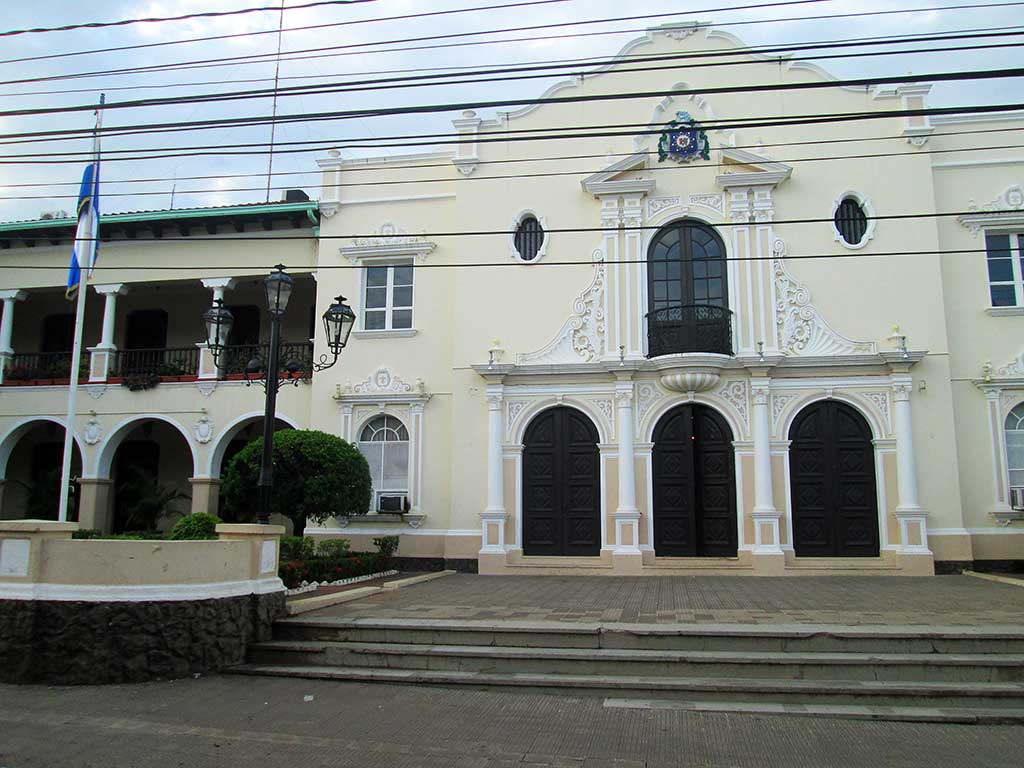 66-University-Building.-Leon.