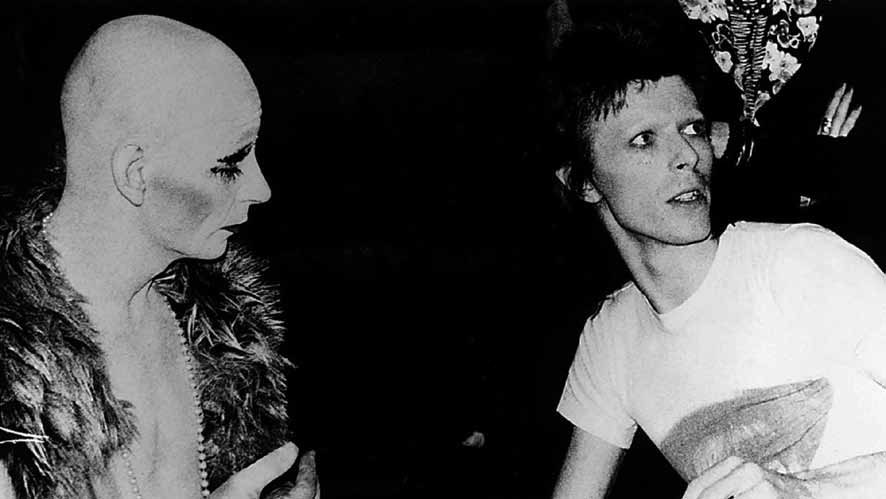 kate-bush-and-david-bowie-dancer-lindsay-kemp_10