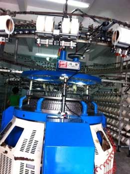 Knitting machine